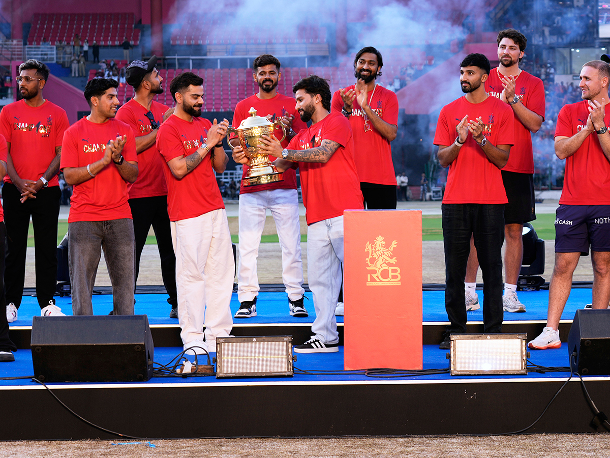 IPL_202025_20winning_20Royal_20Challengers_20Bengaluru_20team_20felicitation_20ceremony_20at_20the_20Chinnaswamy_20Stadium__20_2813_29.jpg 13
