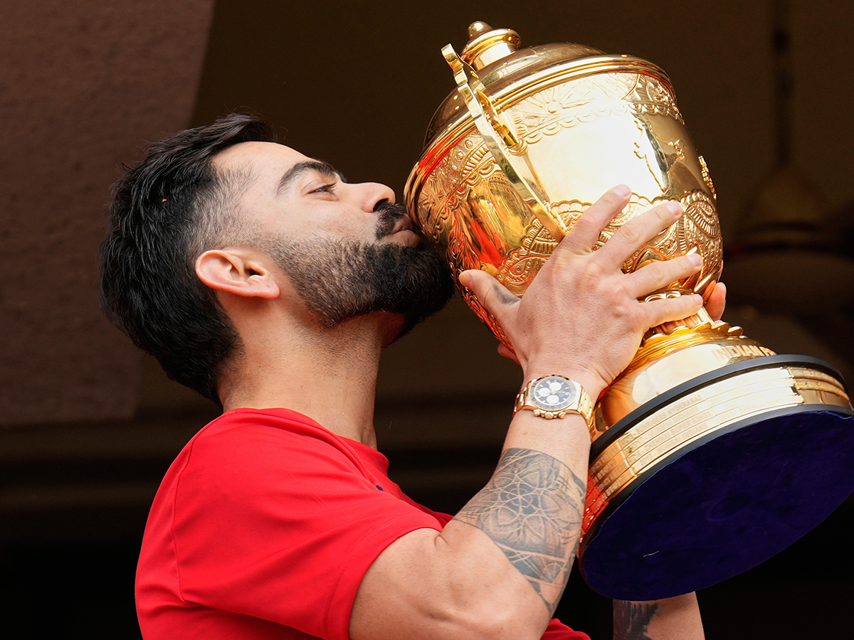 IPL_202025_20winning_20Royal_20Challengers_20Bengaluru_20team_20felicitation_20ceremony_20at_20the_20Chinnaswamy_20Stadium__20_2818_29.jpg 18