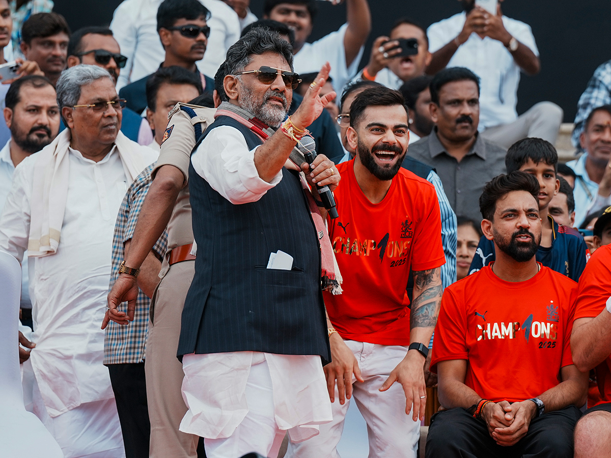 IPL_202025_20winning_20Royal_20Challengers_20Bengaluru_20team_20felicitation_20ceremony_20at_20the_20Chinnaswamy_20Stadium__20_281_29.jpg 1
