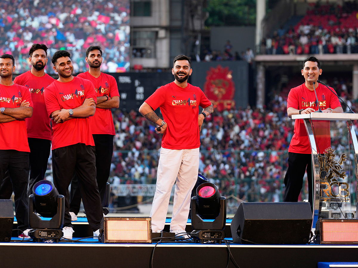 IPL_202025_20winning_20Royal_20Challengers_20Bengaluru_20team_20felicitation_20ceremony_20at_20the_20Chinnaswamy_20Stadium__20_2822_29.jpg 22