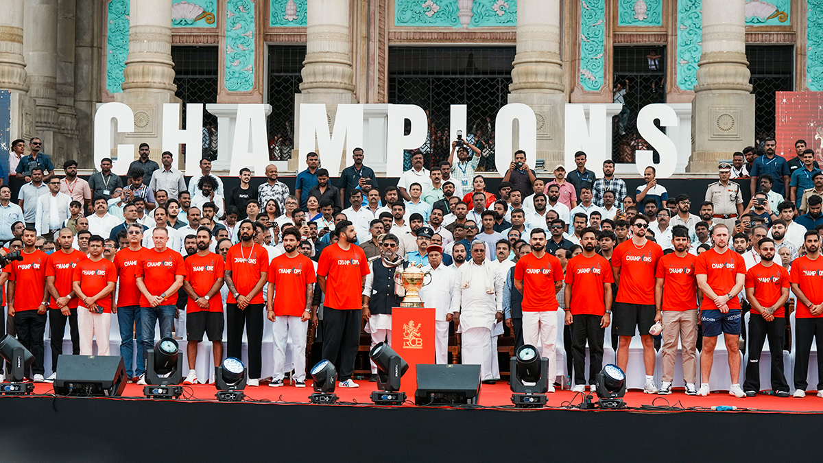 IPL_202025_20winning_20Royal_20Challengers_20Bengaluru_20team_20felicitation_20ceremony_20at_20the_20Chinnaswamy_20Stadium__20_286_29.jpg 6