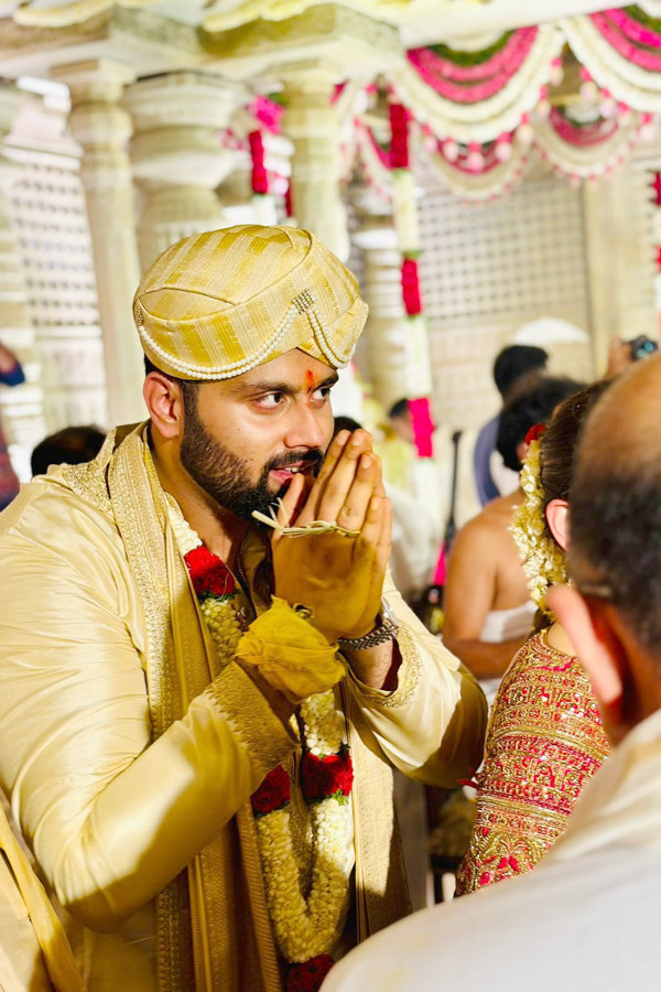 Senior_20Actress_20Sumalatha_20son_20Abhishek_20wedding_20Anniversary_20Photos_20_283_29.jpg 3