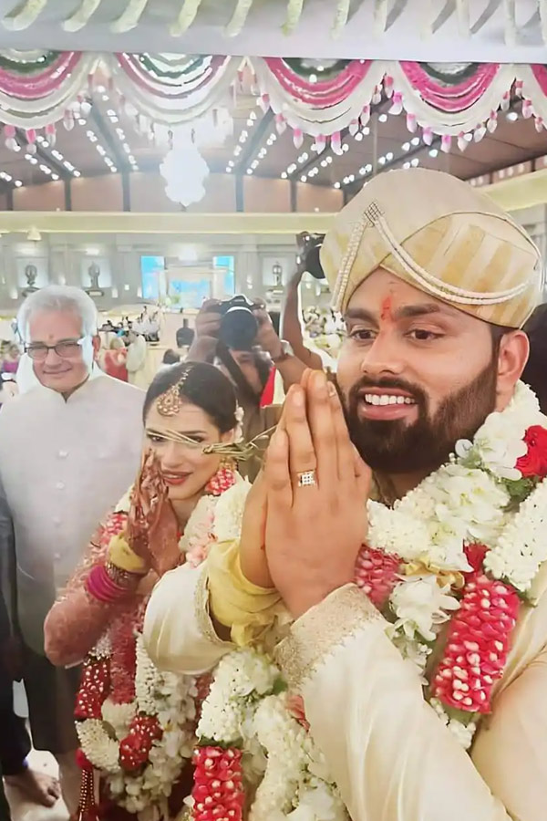 Senior_20Actress_20Sumalatha_20son_20Abhishek_20wedding_20Anniversary_20Photos_20_289_29.jpg 9