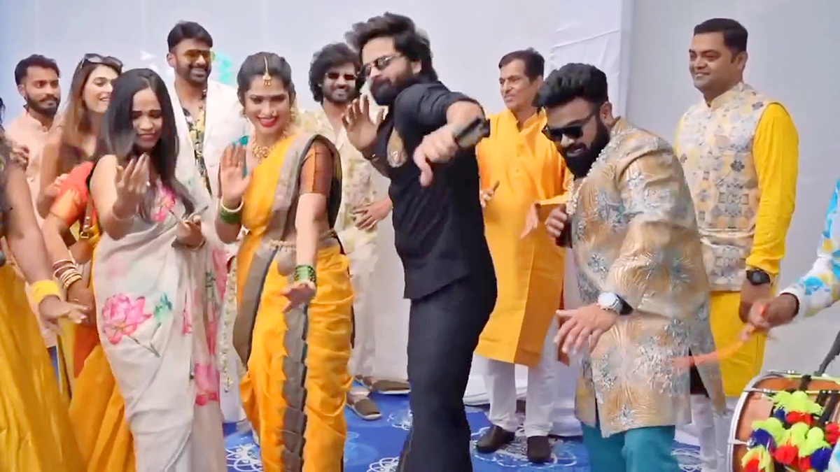 Telugu_20Bigg_20Boss_20Subhashree_20Rayaguru_20Engagement_20Pics_20Viral_21.jpg 21