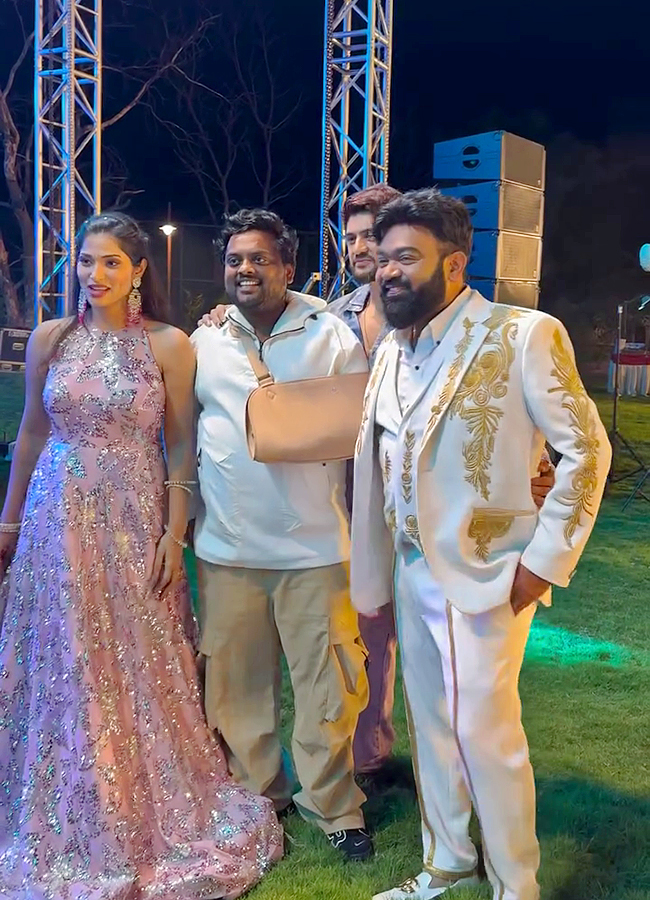 Telugu_20Bigg_20Boss_20Subhashree_20Rayaguru_20Engagement_20Pics_20Viral_6.jpg 6