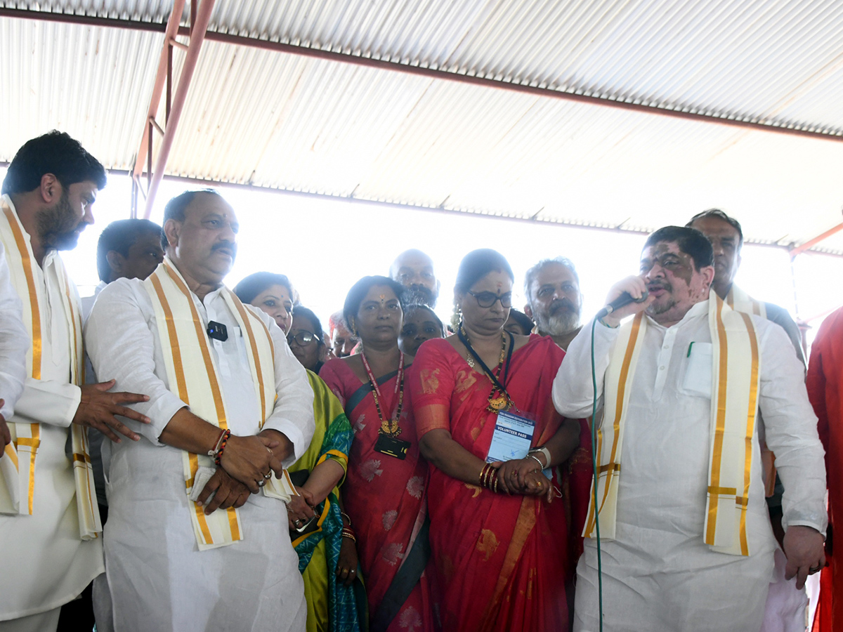 Chepa_20Mandu_20Prasadam_20In_20Nampally_20Exhibition_20Grounds_20Hyderabad__20_2820_29.jpg 20