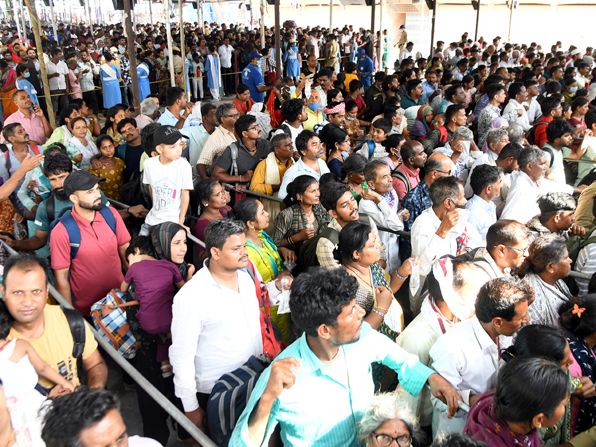 Chepa_20Mandu_20Prasadam_20In_20Nampally_20Exhibition_20Grounds_20Hyderabad__20_2828_29.jpg 28