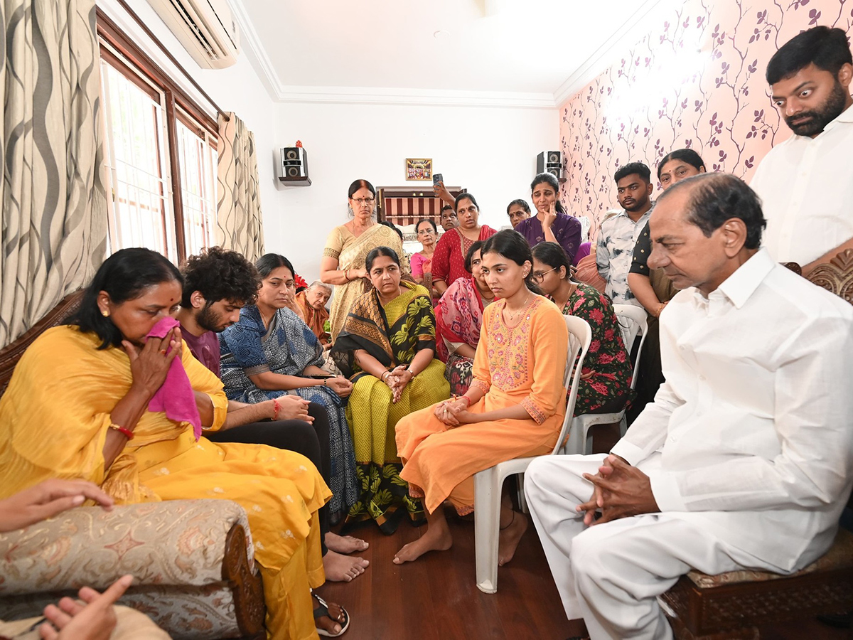 KCR_20Emotional_20On_20Seeing_20MLA_20Maganti_20Gopinath_20Photos__20_284_29.jpg 4