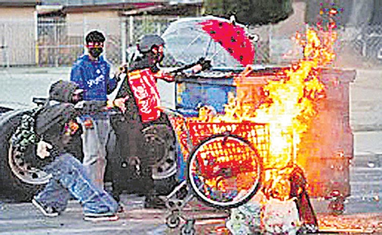 LA-CLASHES.jpg