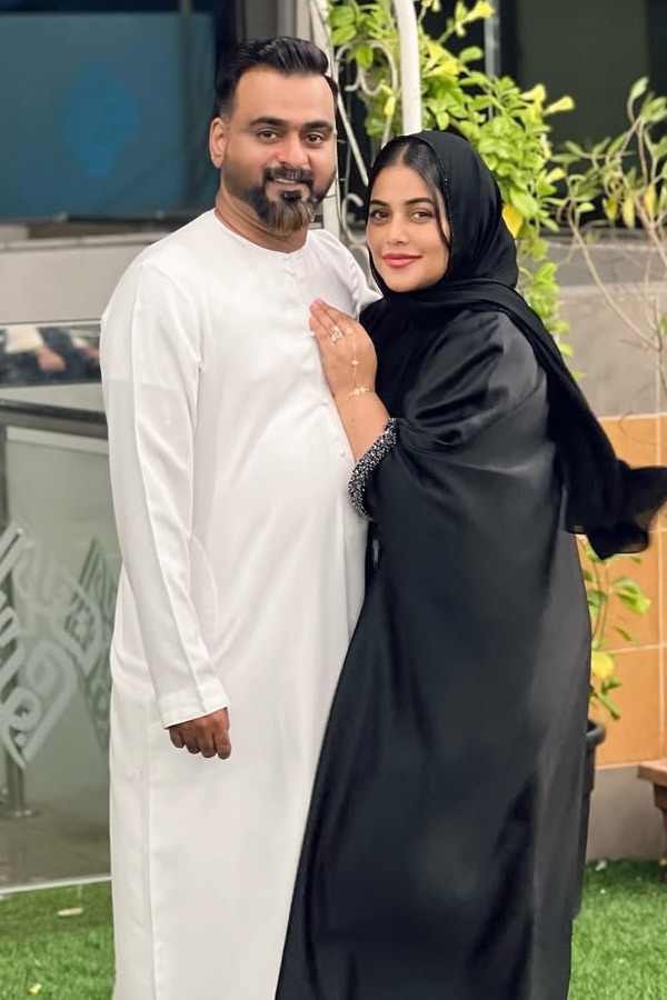 Actress_20poorna_20emotional_20post_20on_20wedding_20Anniversary_20Day_20Photos_20_281_29.jpg 7