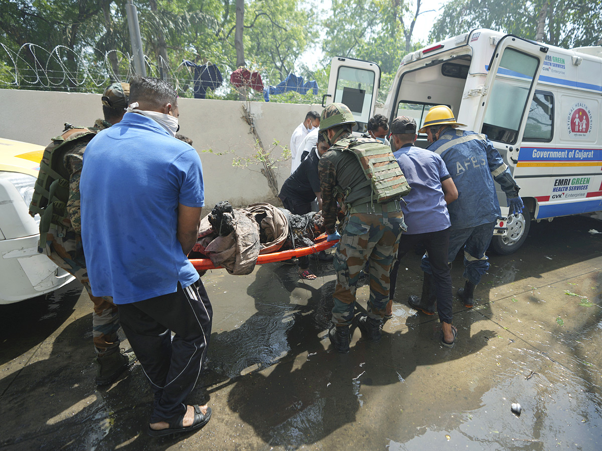 Air_20India_20Ahmedabad-London_20flight_20crashes_20near_20airport_20in_20Meghani_20area_20Photos_3_20_286_29.jpg 26
