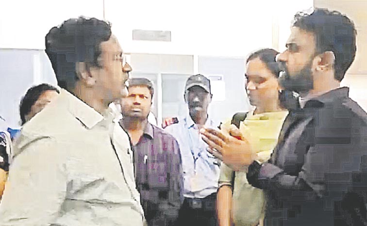 Damodar-Naidu_2C.jpg