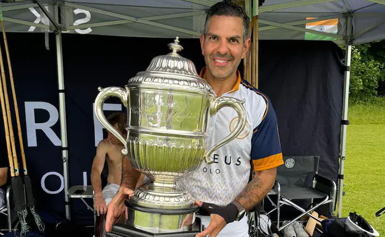 Sunjay_20Kapur-Honeybee.jpg