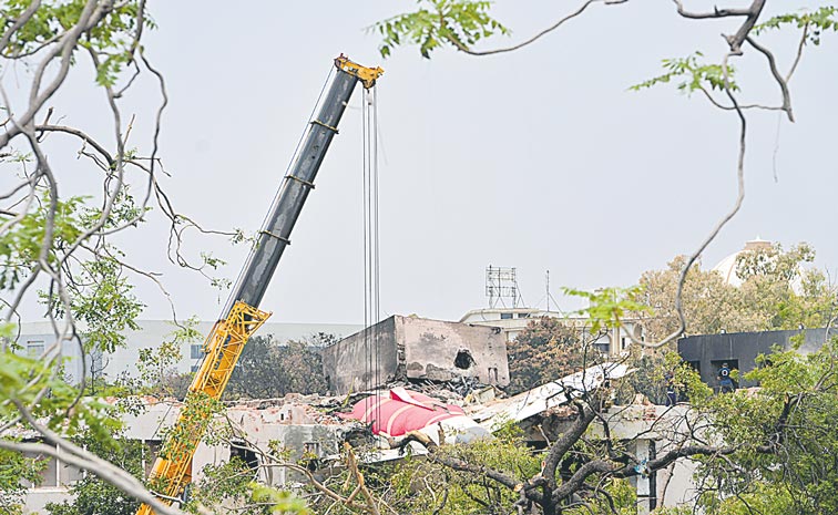 PLANE-CRASH.jpg