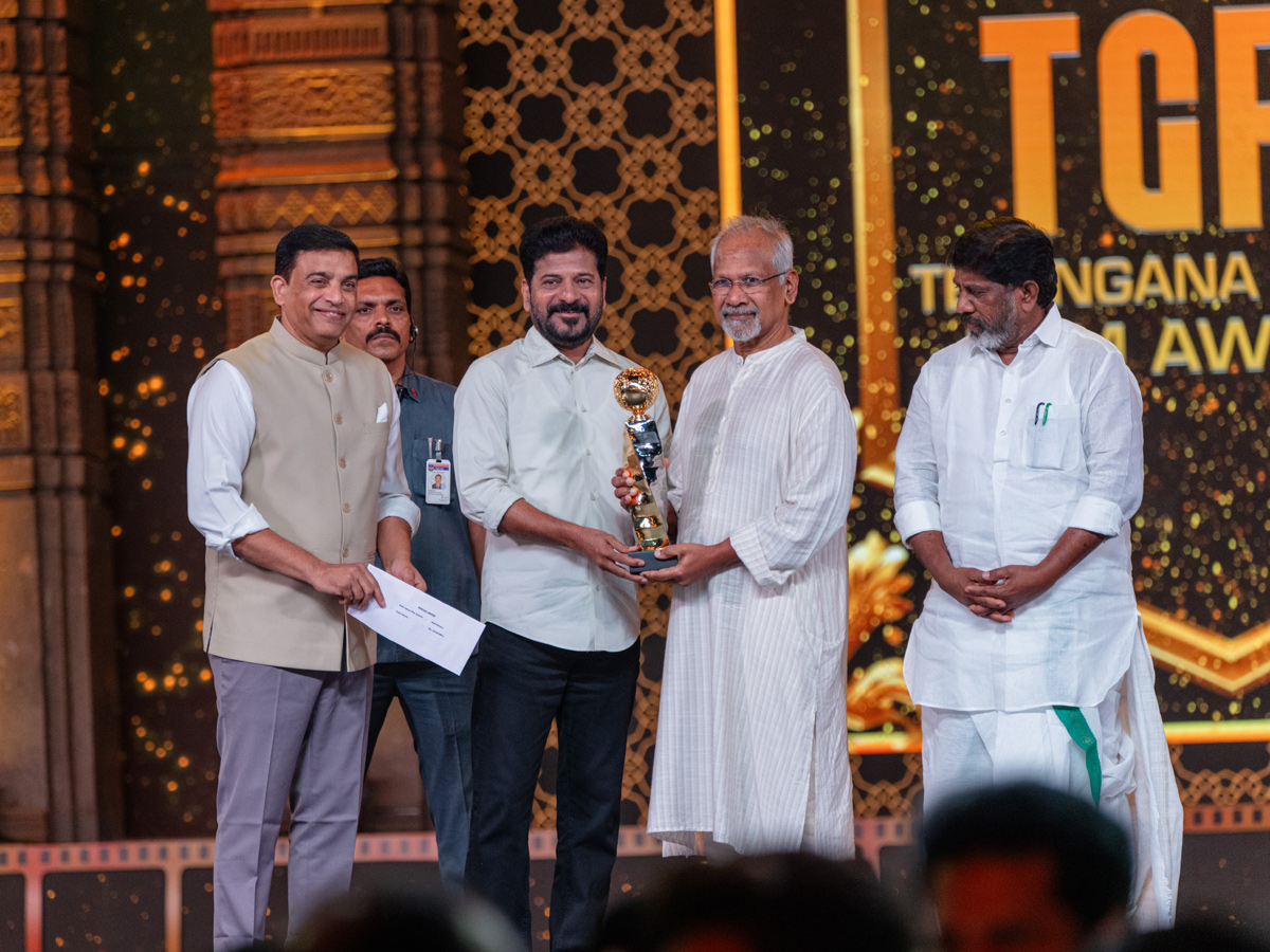 Telangana_20Gaddar_20Film_20Awards_20Photos_20_2810_29.jpg 11