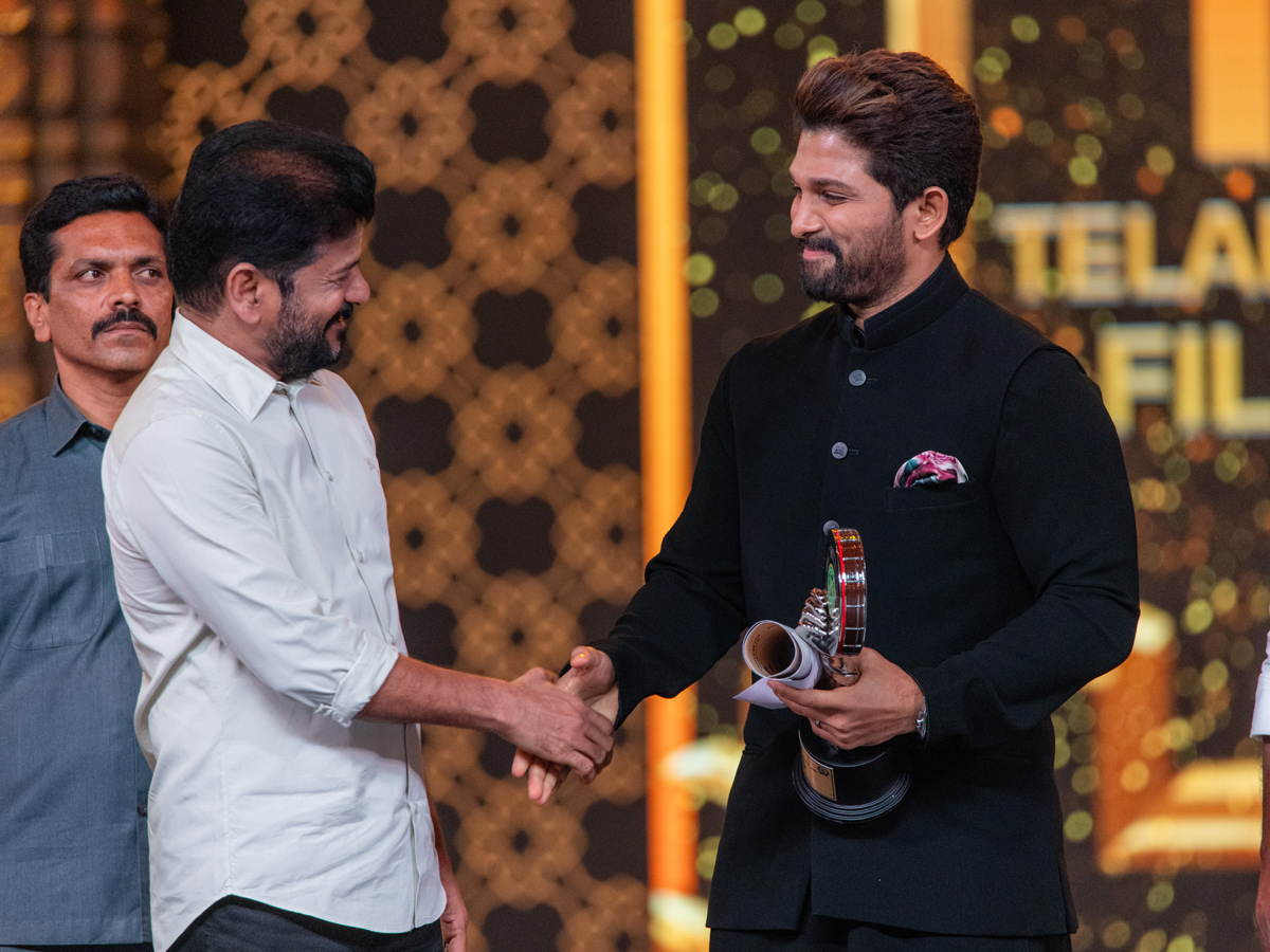 Telangana_20Gaddar_20Film_20Awards_20Photos_20_2811_29.jpg 2