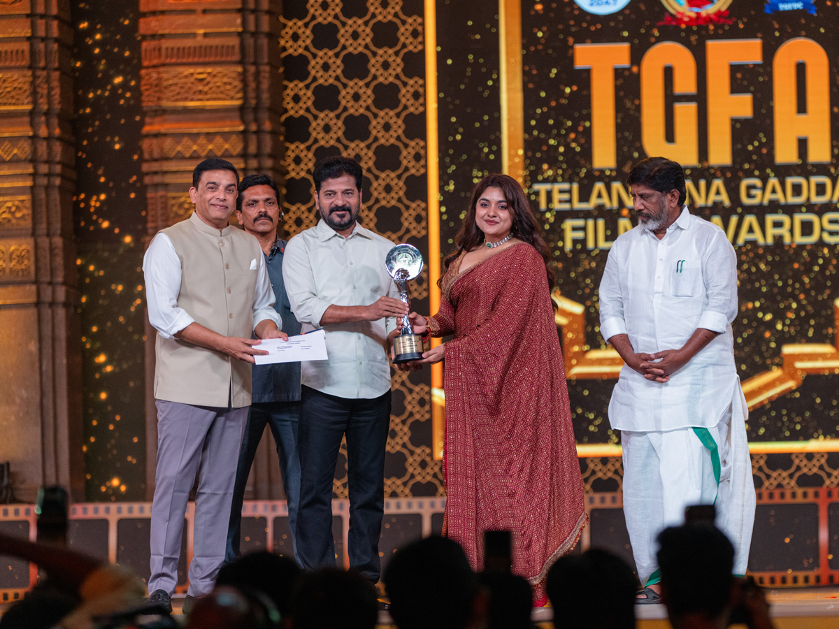 Telangana_20Gaddar_20Film_20Awards_20Photos_20_2814_29.jpg 12