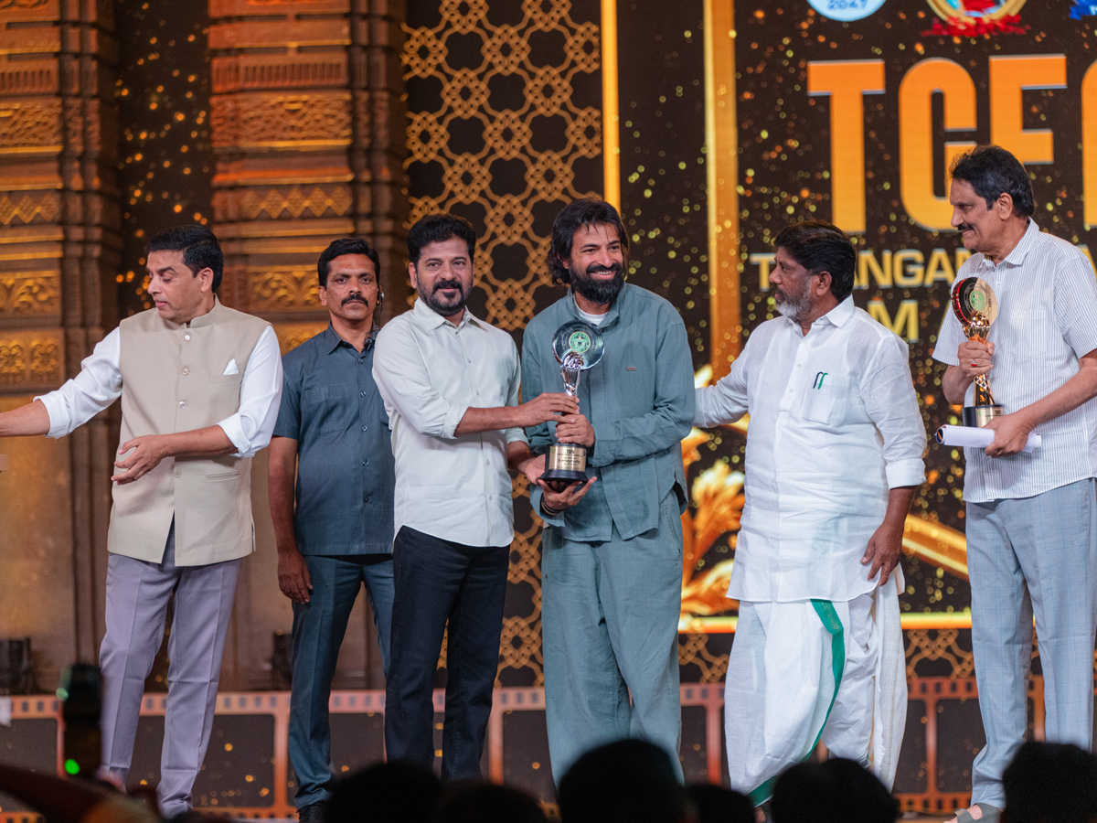 Telangana_20Gaddar_20Film_20Awards_20Photos_20_2815_29.jpg 13