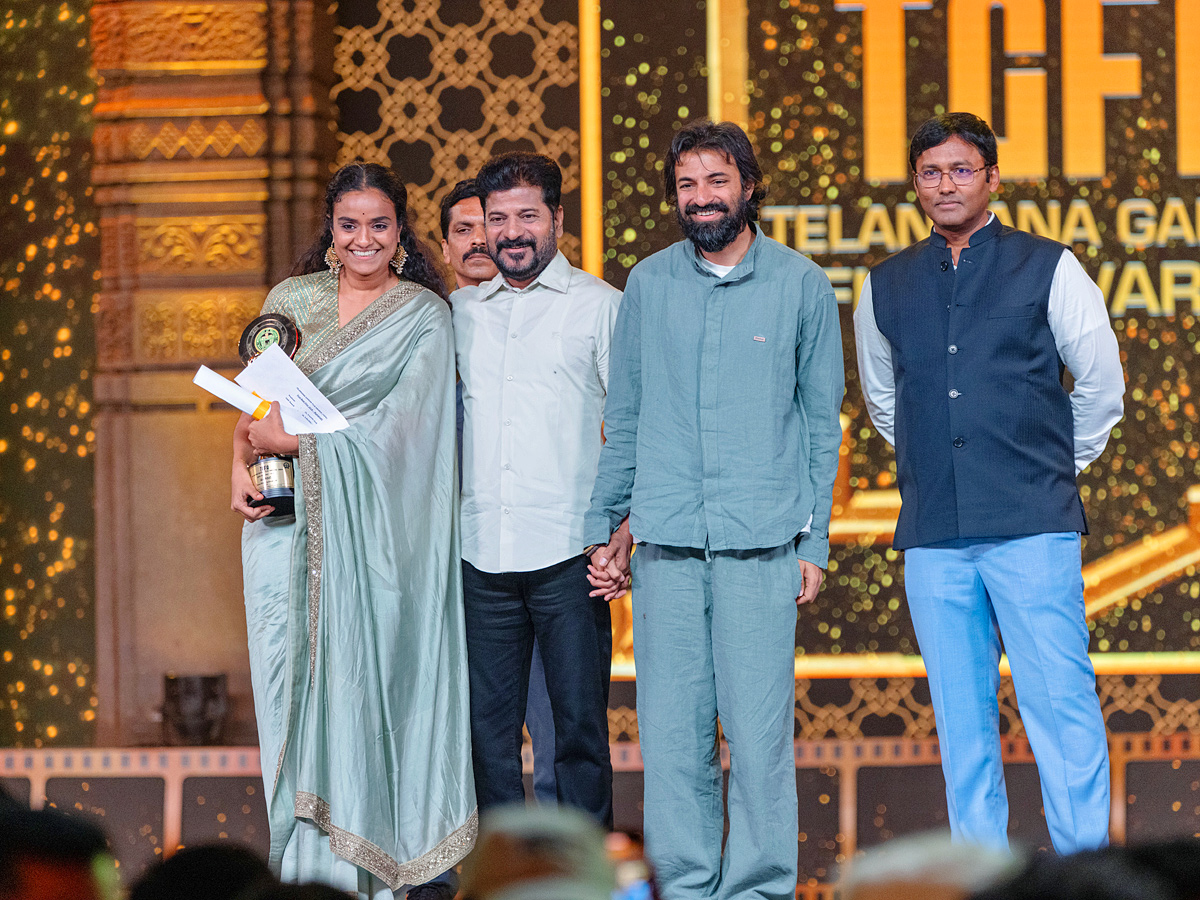 Telangana_20Gaddar_20Film_20Awards_20Photos_20_2826_29.jpg 27