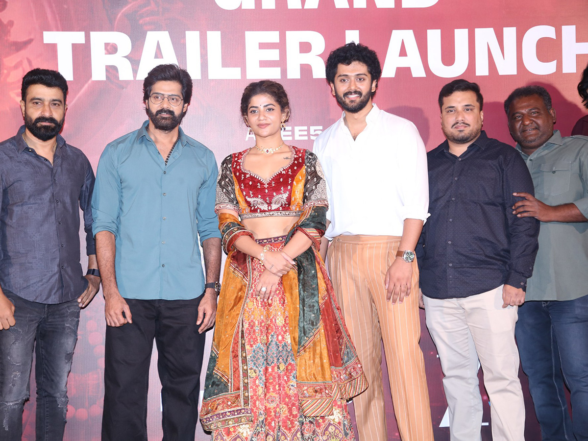 Viraatapalem_20_20PC_20Meena_20Reporting_20Trailer_20Event_20Photos__20_2810_29.jpg 10