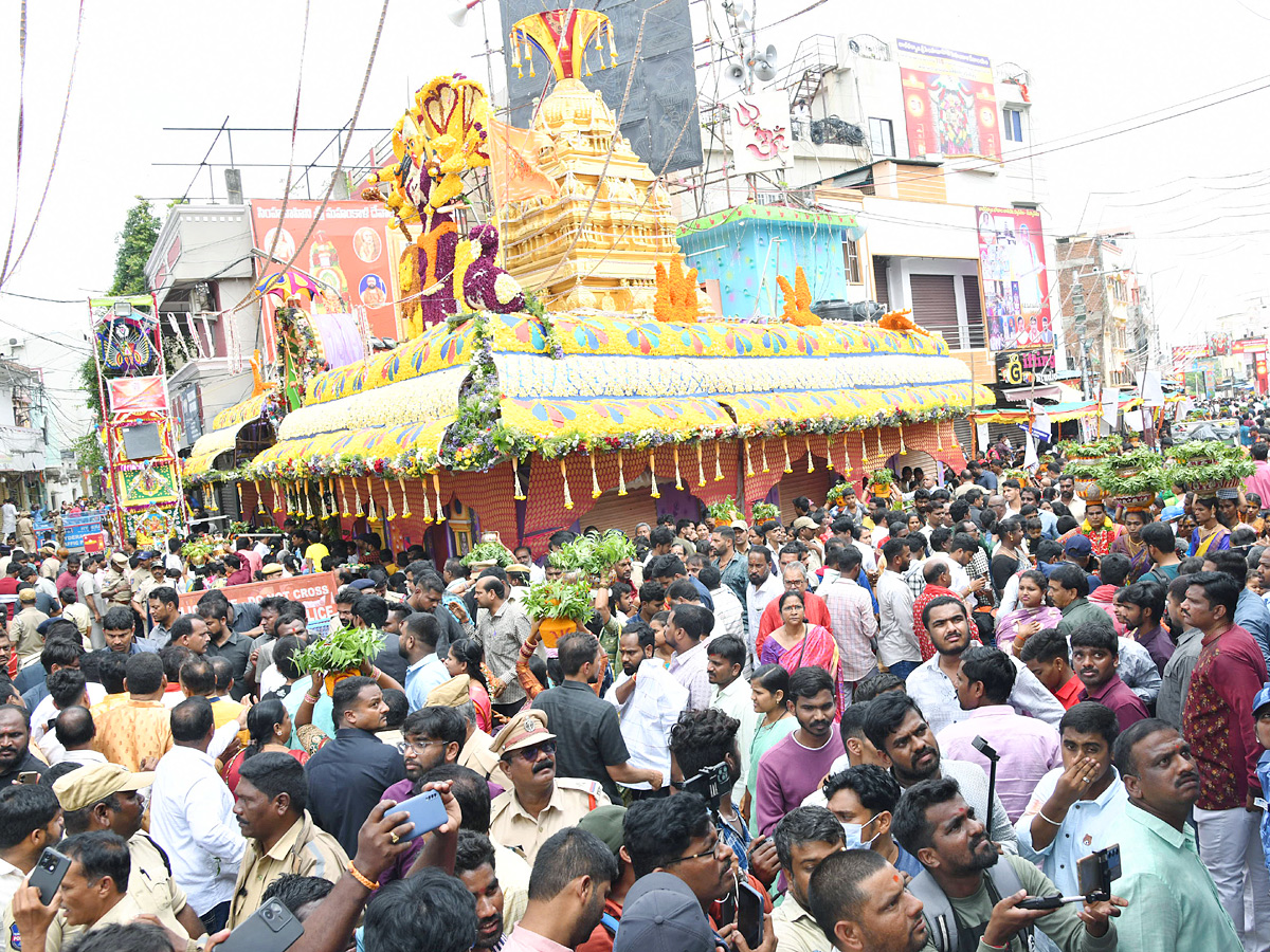 Hyderabad_20Bonalu_20Celebrations_20Photos_20_2810_29.jpg 13