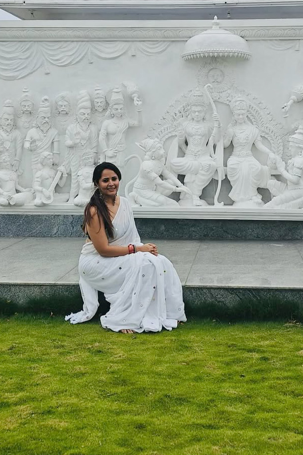 Anchor_20Anasuya_20Latest_20latest_20beautiful_20Pictures_20_2811_29.jpg 12