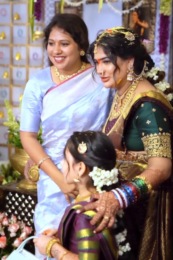 TV_20Celebrities_20Attend_20mogalirekulu_20serial_20Fame_20Anjali_20Baby_20Shower_20Photos_20_2825_29.jpg 16