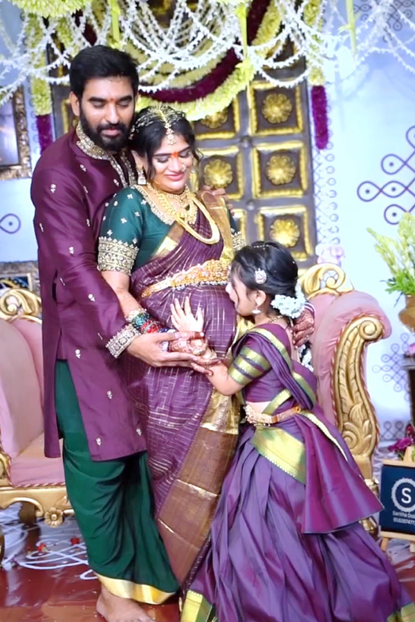 TV_20Celebrities_20Attend_20mogalirekulu_20serial_20Fame_20Anjali_20Baby_20Shower_20Photos_20_2828_29.jpg 19