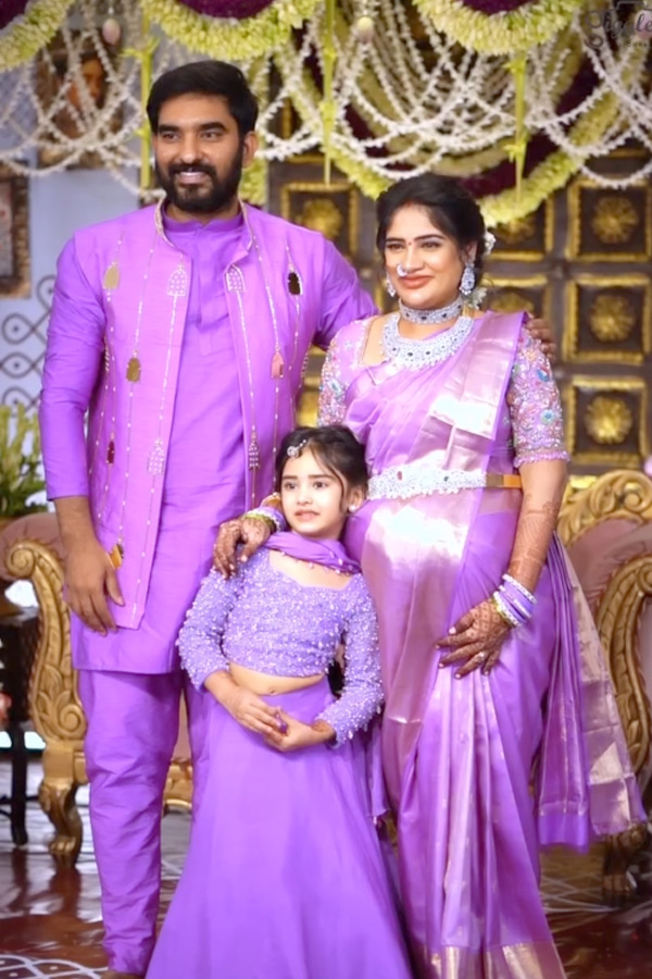 TV_20Celebrities_20Attend_20mogalirekulu_20serial_20Fame_20Anjali_20Baby_20Shower_20Photos_20_283_29.jpg 23