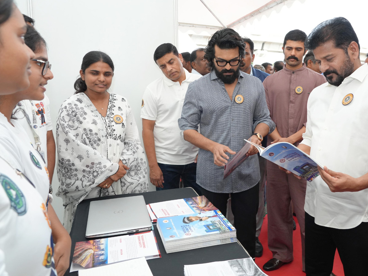 CM_20Revanth_20Reddy_2CRam_20Charan_2CVijay_20Deverakonda_20participate_20Anti-Drugs_20Day_20Event_20in_20Hyderabad_20Photos_20_2812_29.jpg 11
