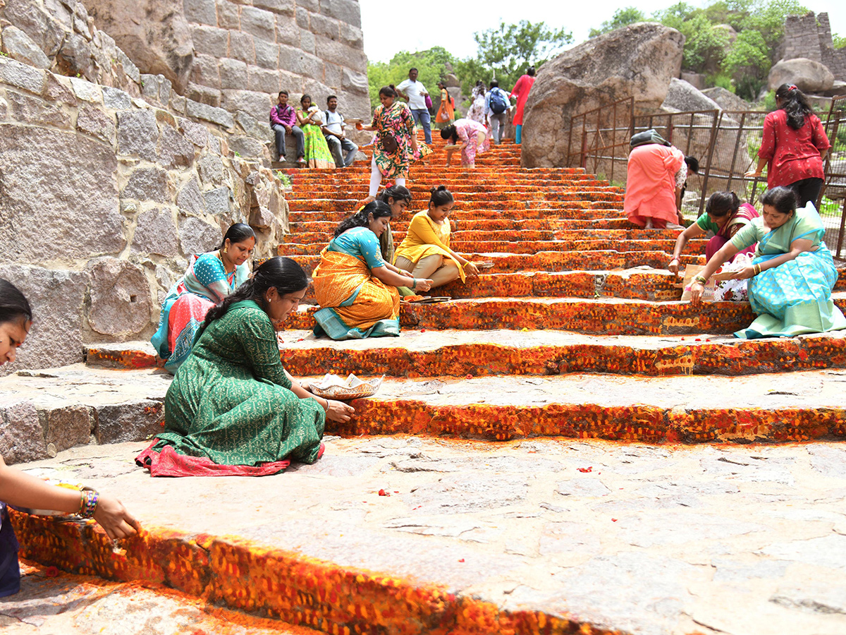 Golkonda_20Bonalu_202025_20Photos_1.jpg 1