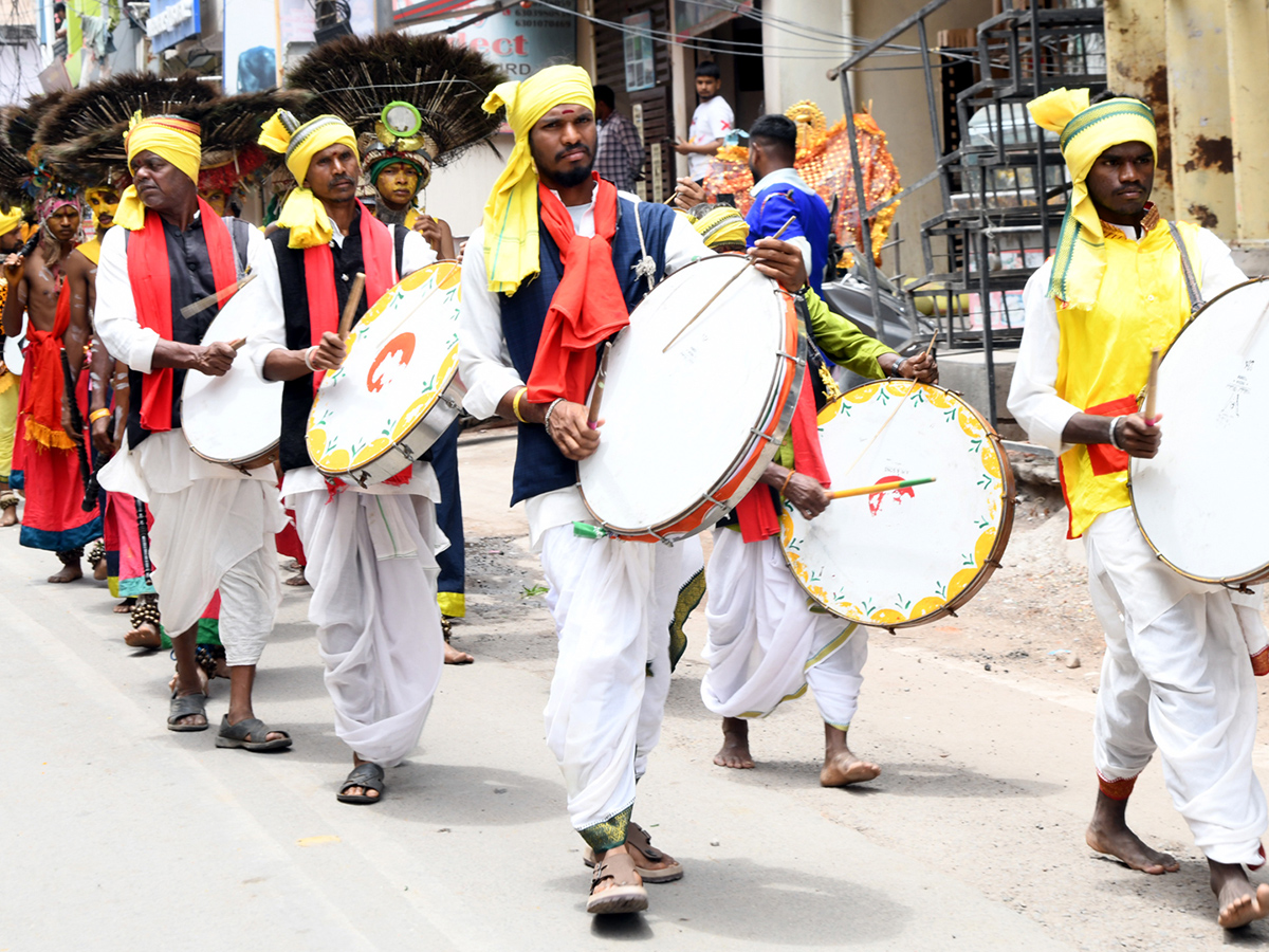 Bonalu_202025_20Festival_20Begins_20in_20Telangana_20Photos__20_285_29.jpg 5