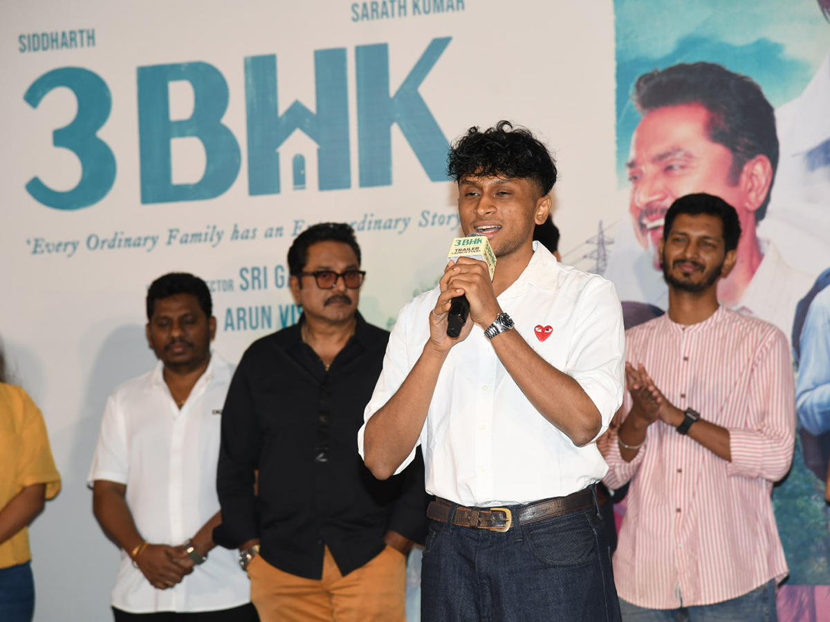 Hero_20Siddharth_203BHK_20Trailer_20Launch_20Event_20Photo_20Gallery_13.jpg 13