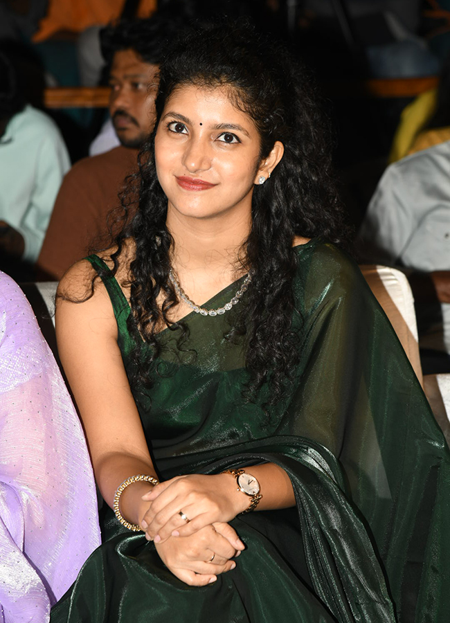 Hero_20Siddharth_203BHK_20Trailer_20Launch_20Event_20Photo_20Gallery_15.jpg 15