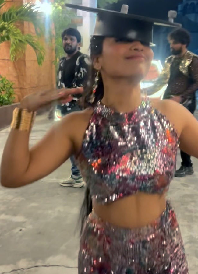 Dethadi_20harika11.jpg 12