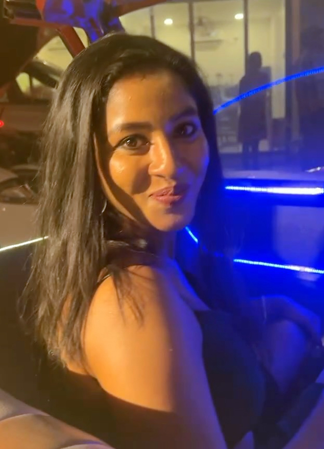 Dethadi_20harika14.jpg 15