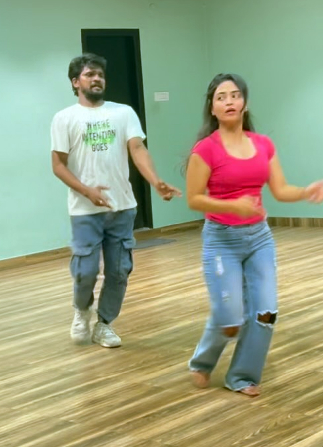 Dethadi_20harika15.jpg 16