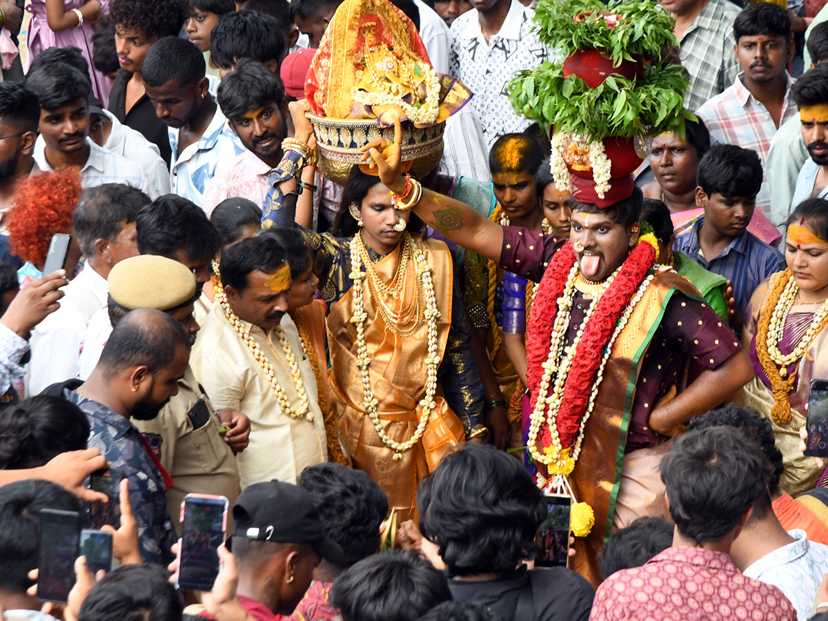 Golconda_20Bonalu_202025_20Photos__20_2815_29.jpg 15