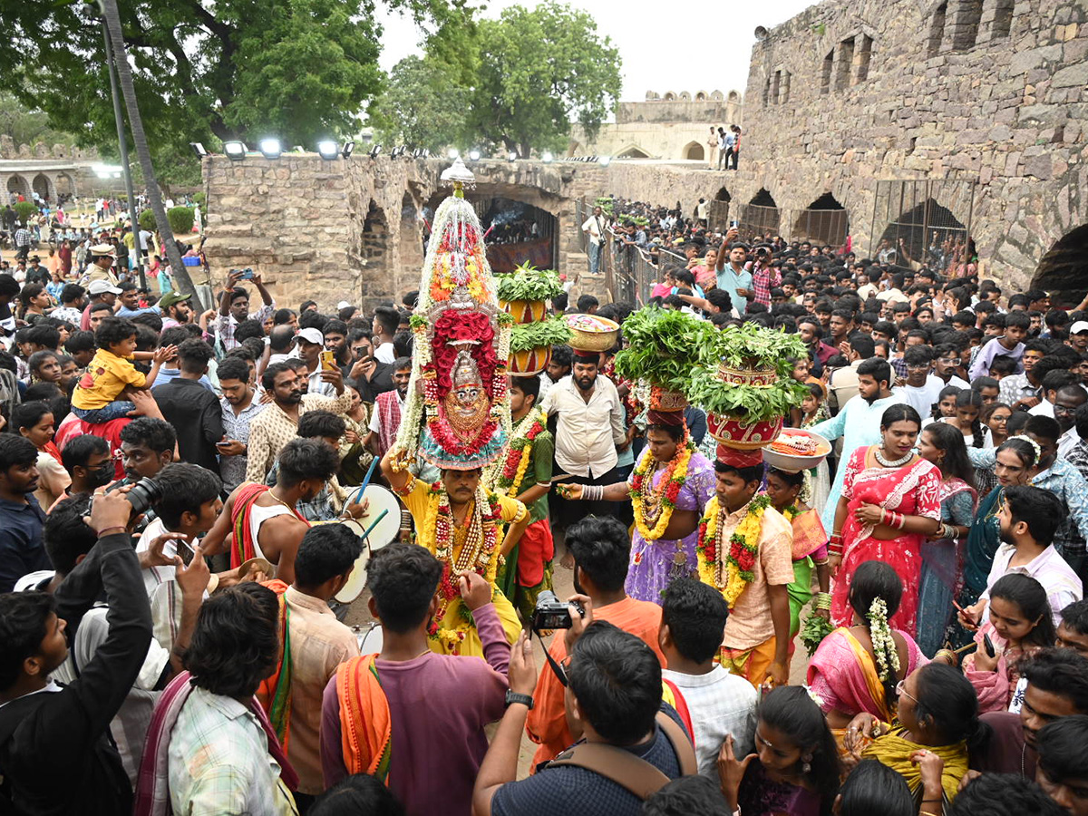 Golconda_20Bonalu_202025_20Photos__20_282_29.jpg 2