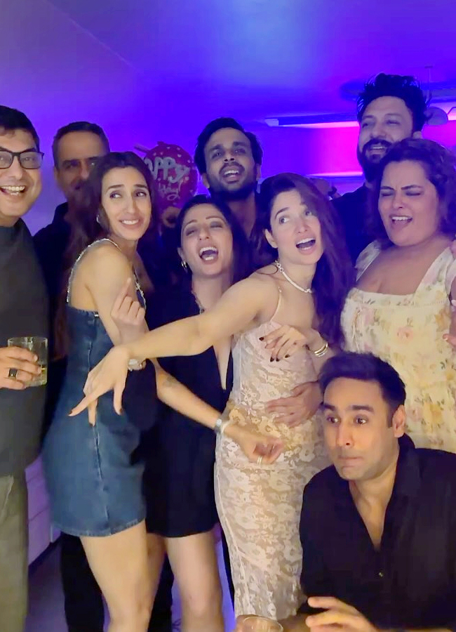 Inside_20Pragya_20Kapoor_20birthday_20bash_20Tamannaah_20Bhatia_20viral_20photos_16.jpg 16