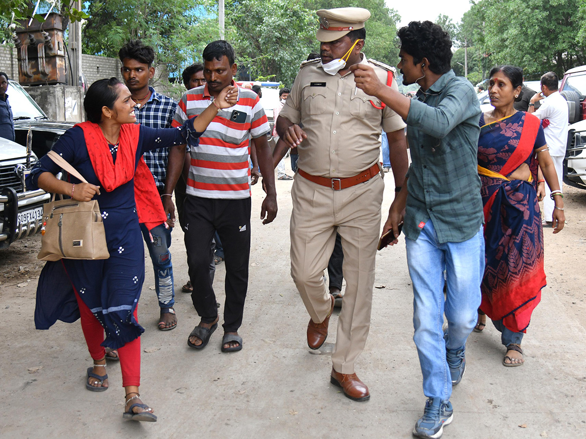 Pashamailaram_20_20Reactor_20Blast_20At_20Chemical_20Factory_20In_20Hyderabad_20Photos__20_2812_29.jpg 12