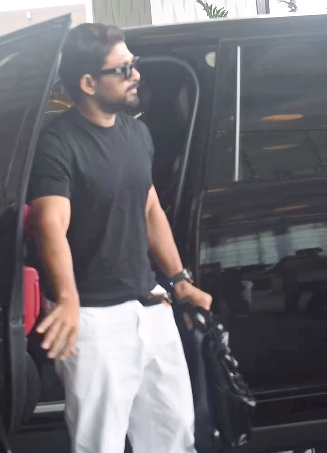 allu_20arjun_20atlee_20movie_20shooting_20in_20mumbai_20photos__20_2813_29.jpg 13