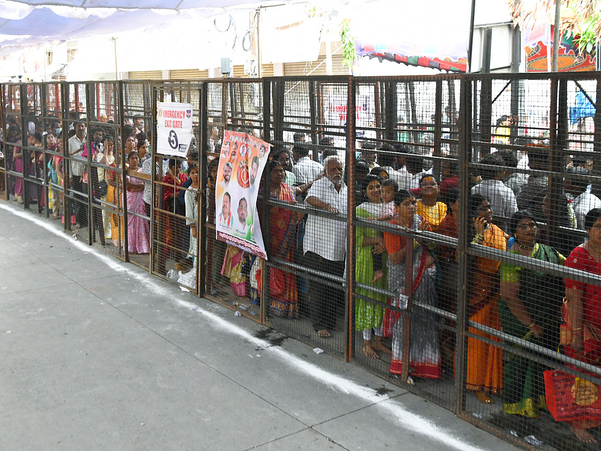 Bonalu_20Festival_202025_20_20Balkampet_20Yellamma_20Kalyanam_202025_20Photos__20_2819_29.jpg 19