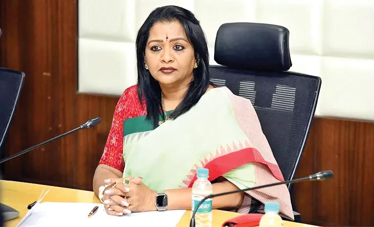 Gadwal-Vijayalakshmi.jpg