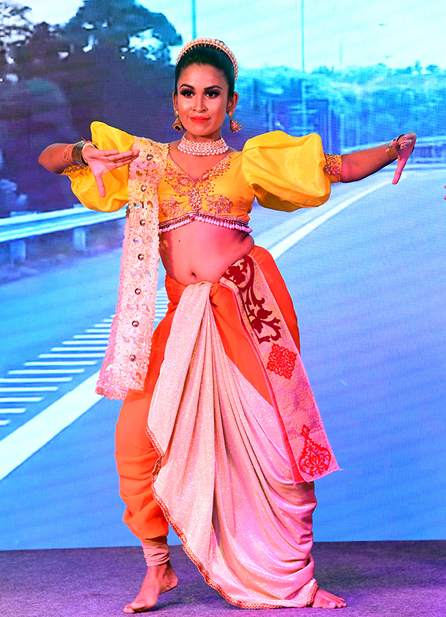 Sri_20Lanka_20Tourism_20Promotion_20At_20Hyderabad_20Photos__20_283_29.jpg 3