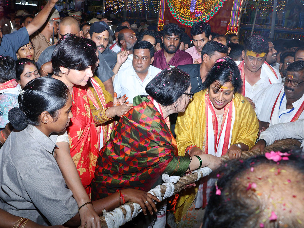 Bonalu_202025_20_20Balkampet_20Yellamma_20Rathotsavam_202025_11.jpg 10