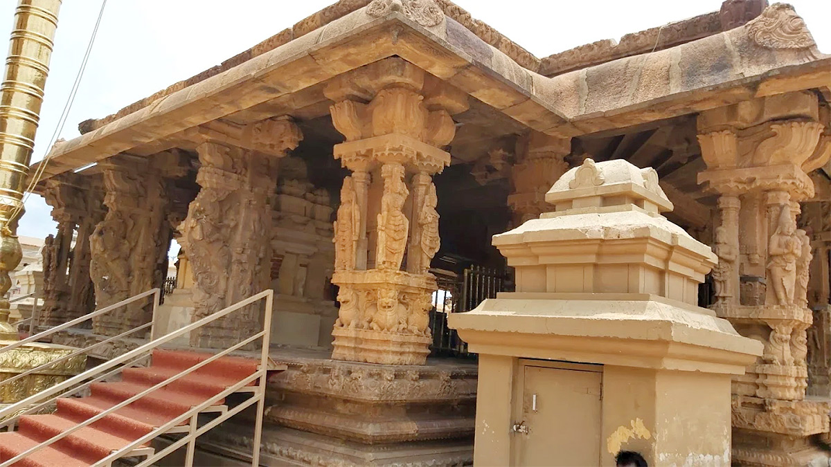 Devotional_20_20Sri_20Sowmyanatha_20Swamy_20Temple_20Nandalur_20Photos__20_2823_29.jpg 23