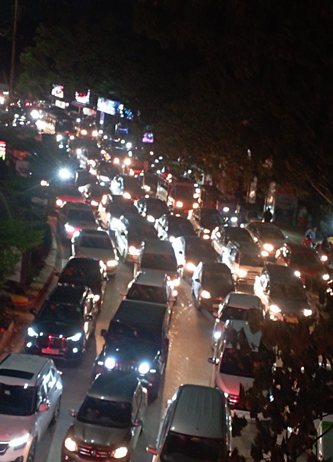 Heavy_20Traffic_20Jam_20in_20Hyderabad_20Photos_17.jpg 11