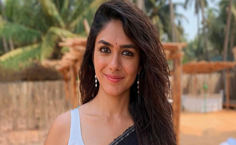 mrunal-thakur.jpg