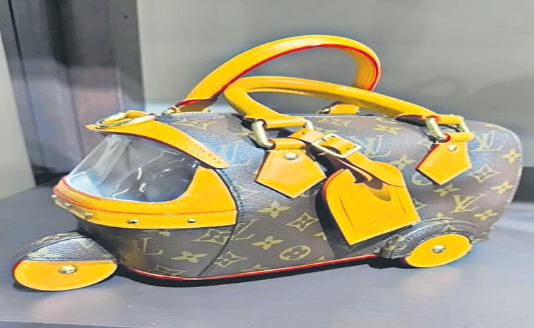 AUTO-HANDBAG.jpg